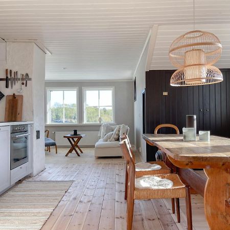 Lovely, Bright Apartment Overlooking Nature Фискебекскиль Экстерьер фото