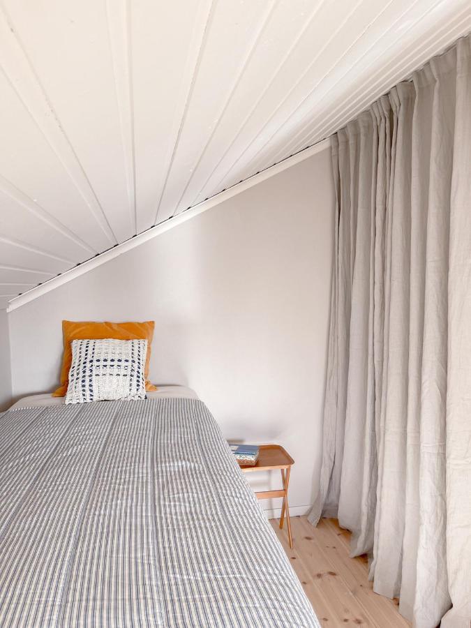 Lovely, Bright Apartment Overlooking Nature Фискебекскиль Экстерьер фото